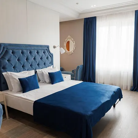 Rivoli Hotel تشيرنيفتسي المظهر الخارجي الصورة