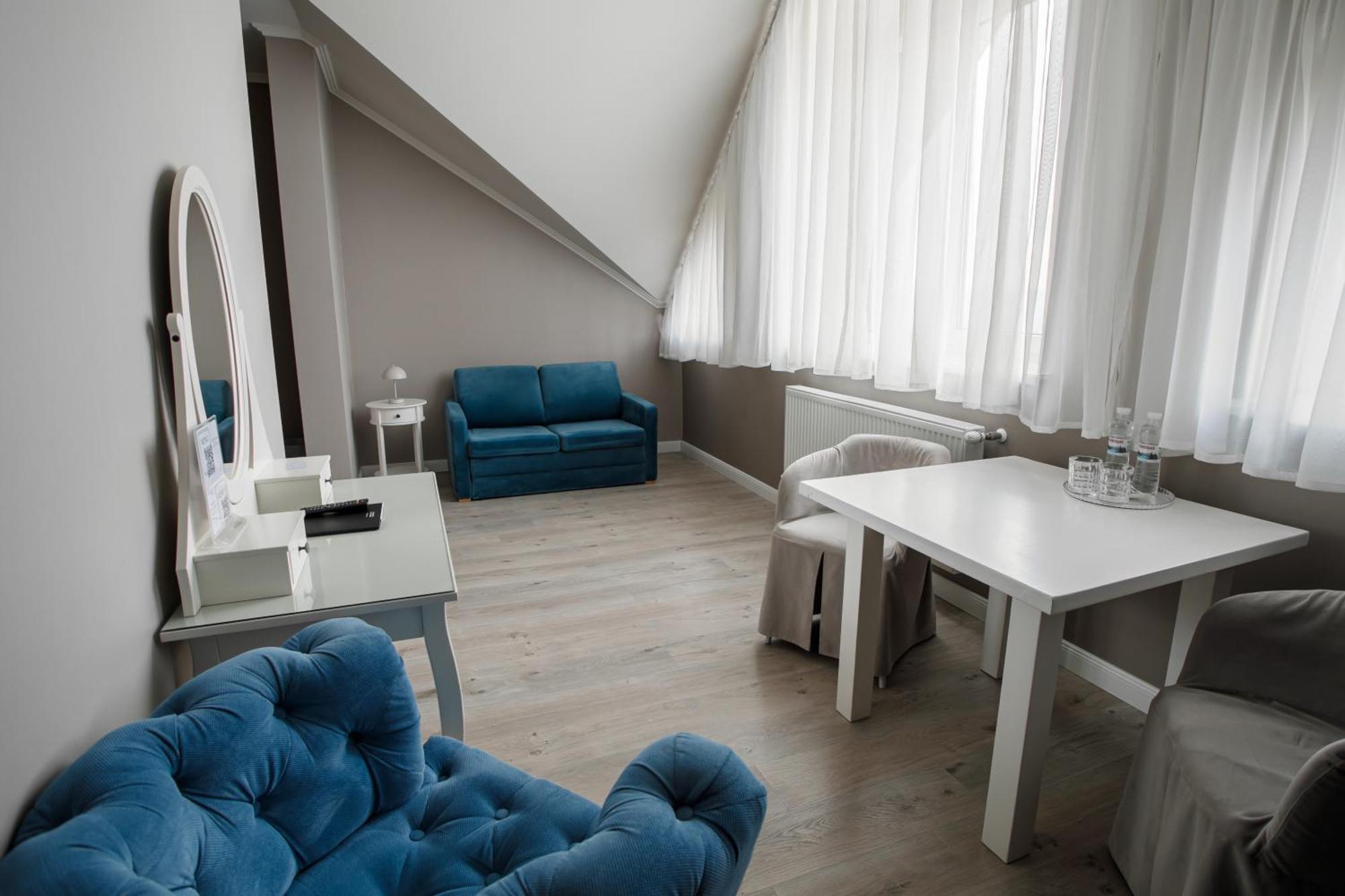 Rivoli 3*